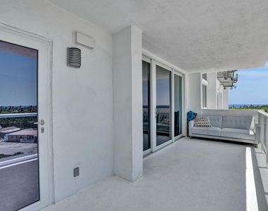 2715 N Ocean Boulevard - Photo Thumbnail 12