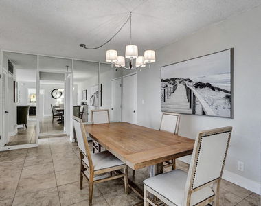 2715 N Ocean Boulevard - Photo Thumbnail 10