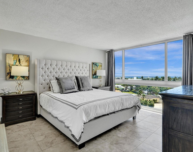 2715 N Ocean Boulevard - Photo Thumbnail 13