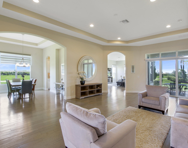 17001 Sw Sapri Way - Photo Thumbnail 5