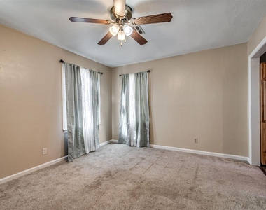 211 W Dale Street - Photo Thumbnail 6