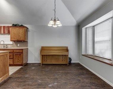 309 Tecumseh Ridge Road - Photo Thumbnail 11