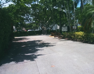 9727 N New River Canal Road - Photo Thumbnail 27