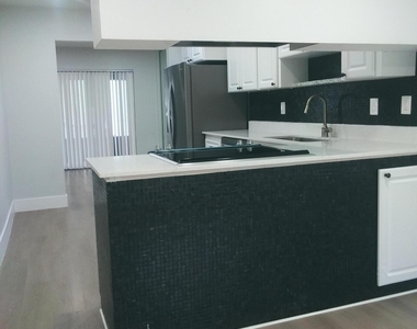 9727 N New River Canal Road - Photo Thumbnail 6