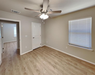 12704 Elba Drive - Photo Thumbnail 14