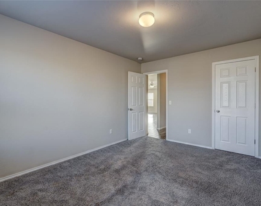 10620 Sw 23rd Terrace - Photo Thumbnail 5