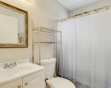 1325 W 32nd Street - Photo Thumbnail 3