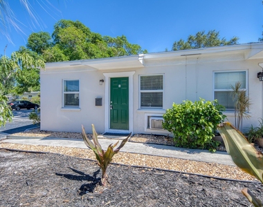 219 N E Street - Photo Thumbnail 19