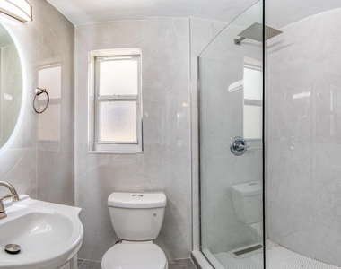 219 N E Street - Photo Thumbnail 17