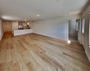20416 Mule Deer Drive - Photo Thumbnail 4