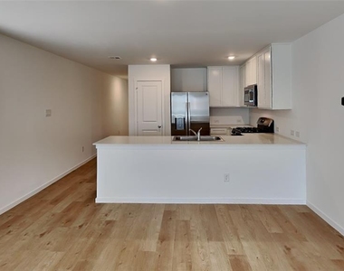 20416 Mule Deer Drive - Photo Thumbnail 5