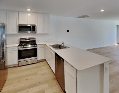 20416 Mule Deer Drive - Photo Thumbnail 2
