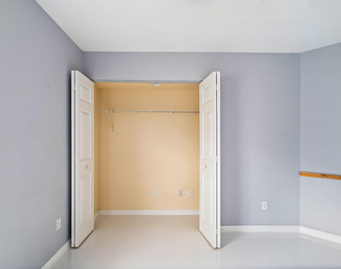 6715 Nw Pinson Court - Photo Thumbnail 31