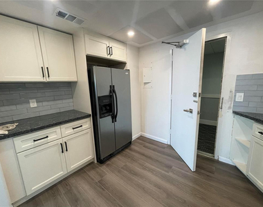 3700 Galt Ocean Drive - Photo Thumbnail 5