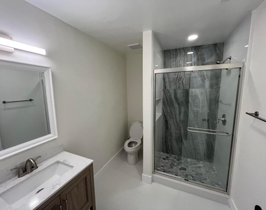 120 W 22nd Street - Photo Thumbnail 8