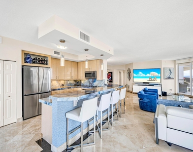 100 S Birch Road - Photo Thumbnail 15