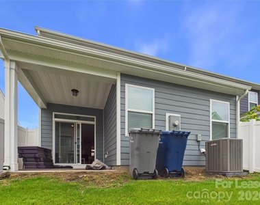3944 Fadden Street - Photo Thumbnail 7