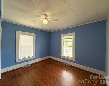 3103 Lowell Road - Photo Thumbnail 7