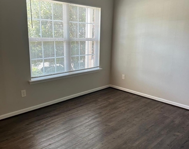 15105 Deshler Court - Photo Thumbnail 2