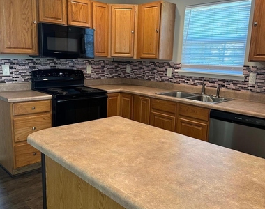 15105 Deshler Court - Photo Thumbnail 8