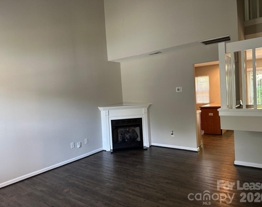 15105 Deshler Court - Photo Thumbnail 4