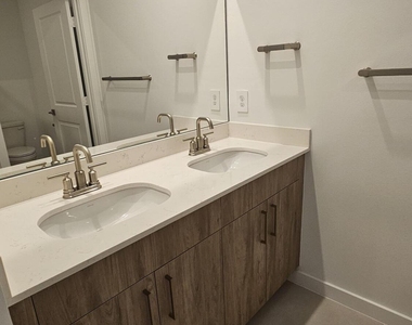 5351 Se Cable Drive - Photo Thumbnail 12