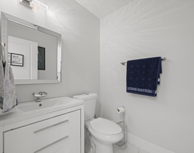 4734 Nw 5th Court - Photo Thumbnail 4
