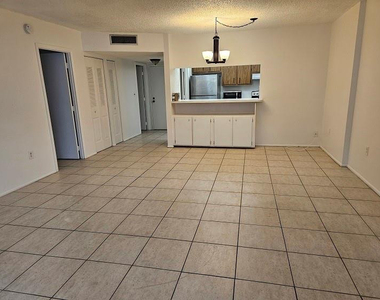 4158 Inverrary Drive - Photo Thumbnail 3