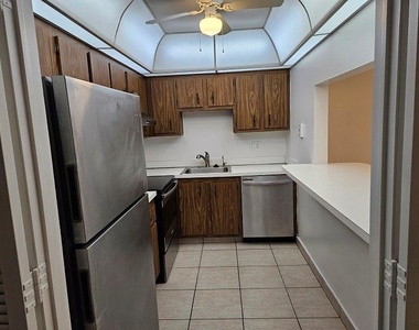 4158 Inverrary Drive - Photo Thumbnail 2