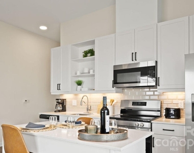 426 N Tryon Street - Photo Thumbnail 23