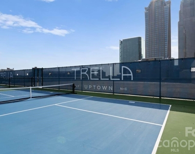 426 N Tryon Street - Photo Thumbnail 7