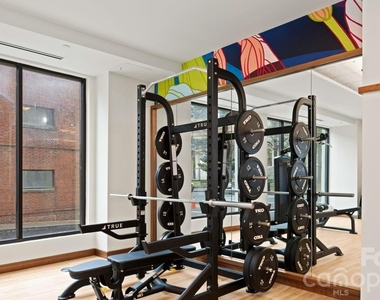 426 N Tryon Street - Photo Thumbnail 26