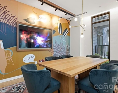 426 N Tryon Street - Photo Thumbnail 41