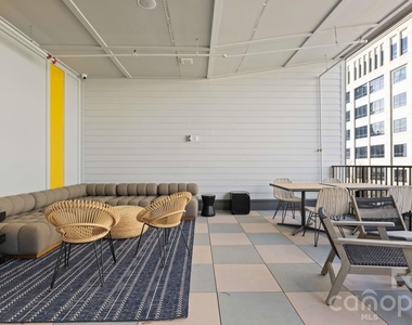 426 N Tryon Street - Photo Thumbnail 42