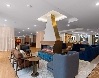 426 N Tryon Street - Photo Thumbnail 45