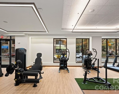 426 N Tryon Street - Photo Thumbnail 39