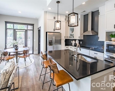 1308 Lorna Street - Photo Thumbnail 28