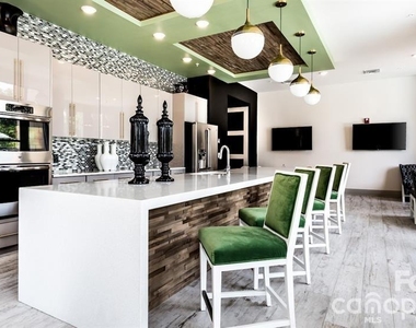 1308 Lorna Street - Photo Thumbnail 27