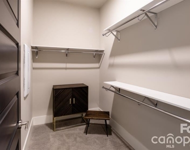 1308 Lorna Street - Photo Thumbnail 30