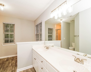 16125 Farmall Drive - Photo Thumbnail 11