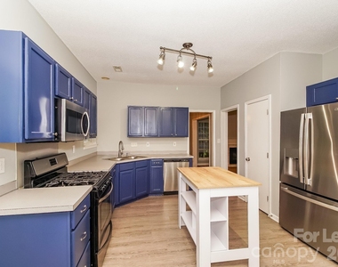 16125 Farmall Drive - Photo Thumbnail 8