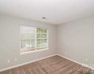 16125 Farmall Drive - Photo Thumbnail 12