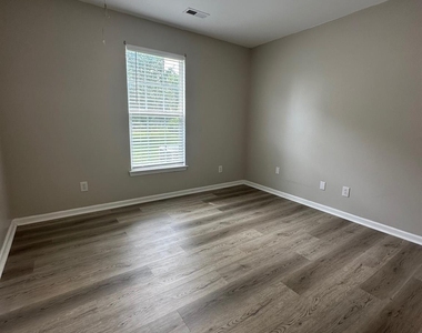 14108 Riding Hill Avenue - Photo Thumbnail 6