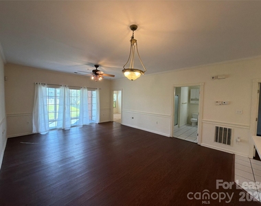 9113 Meadow Vista Road - Photo Thumbnail 6