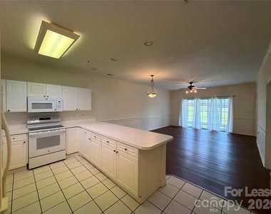 9113 Meadow Vista Road - Photo Thumbnail 3