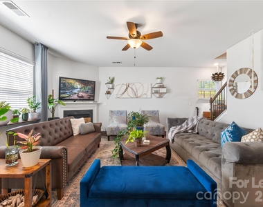 10008 Brawley Lane - Photo Thumbnail 5