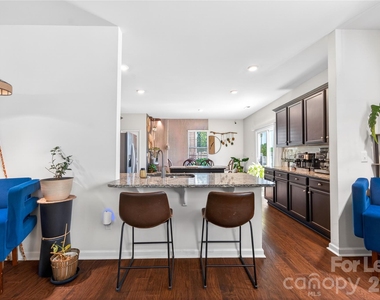 10008 Brawley Lane - Photo Thumbnail 4