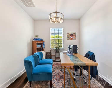 10008 Brawley Lane - Photo Thumbnail 9