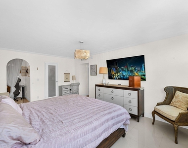 2049 S Ocean Drive - Photo Thumbnail 21