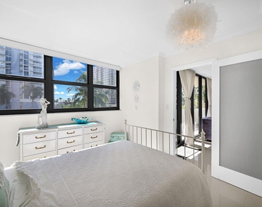 2049 S Ocean Drive - Photo Thumbnail 28